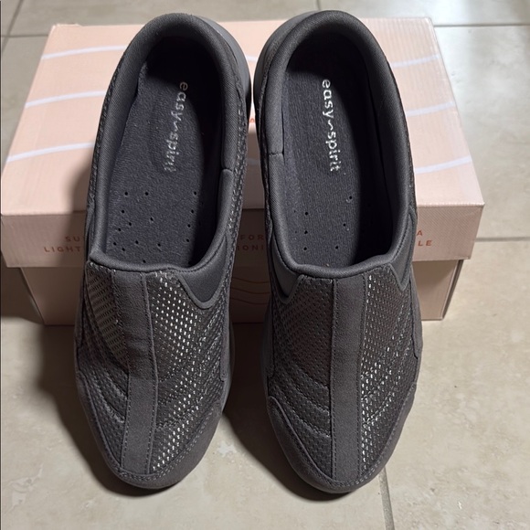 Easy Spirit Gray NIB Slip-Ons with Cushioned Footbed - Picture 3 of 7